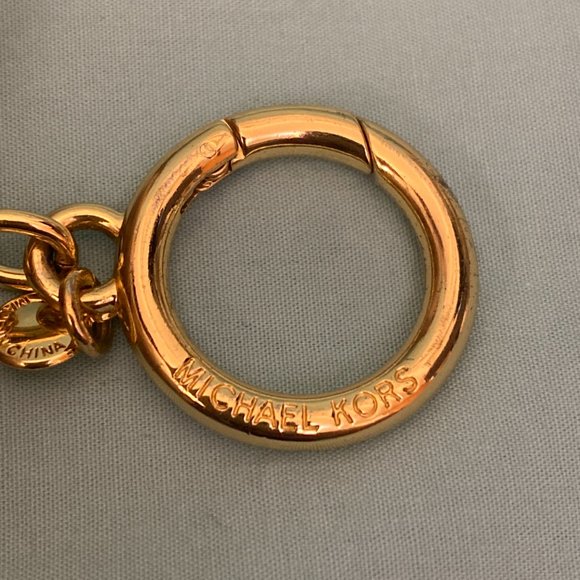 Michael Kors Vintage Heart Fur Keychain & collectible - Picture 2 of 3